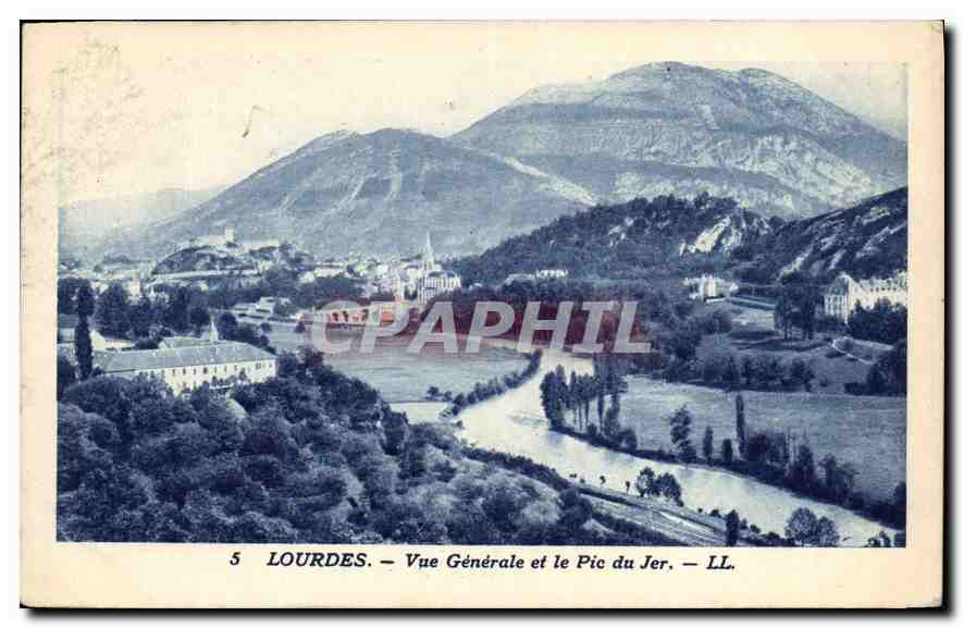 CPA Lourdes vue generale et le Pic du Jer 