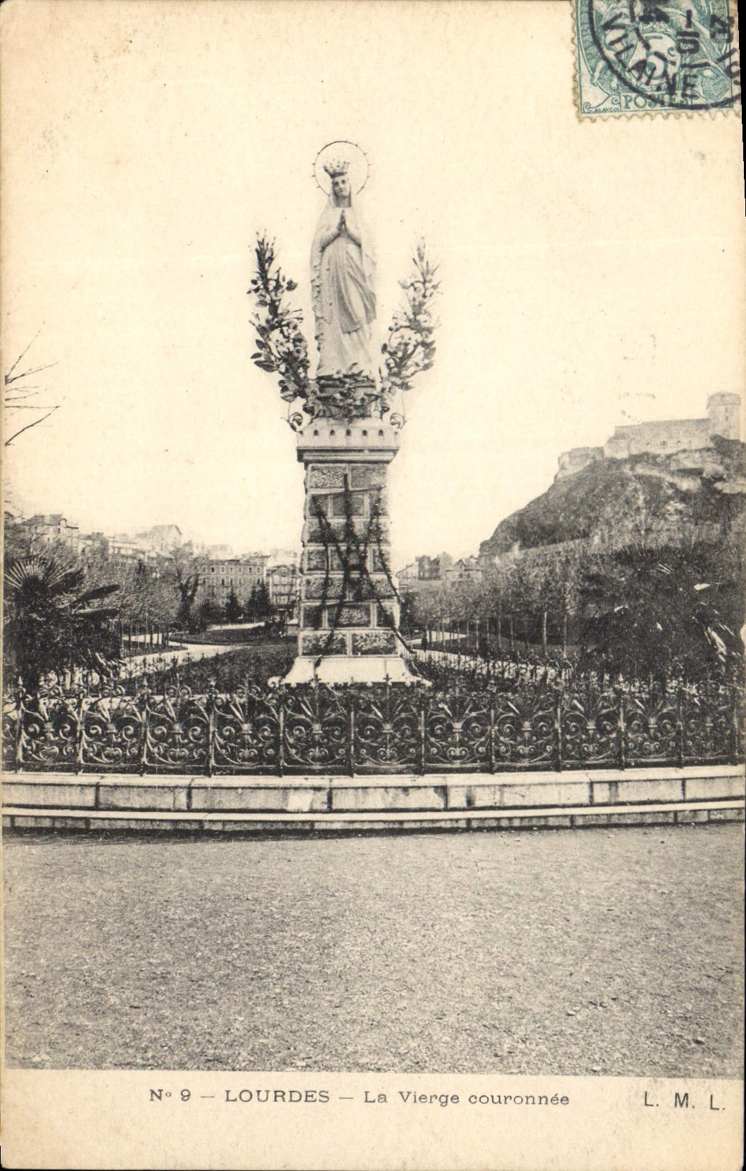 CPA Lourdes la Vierge Couronnee 