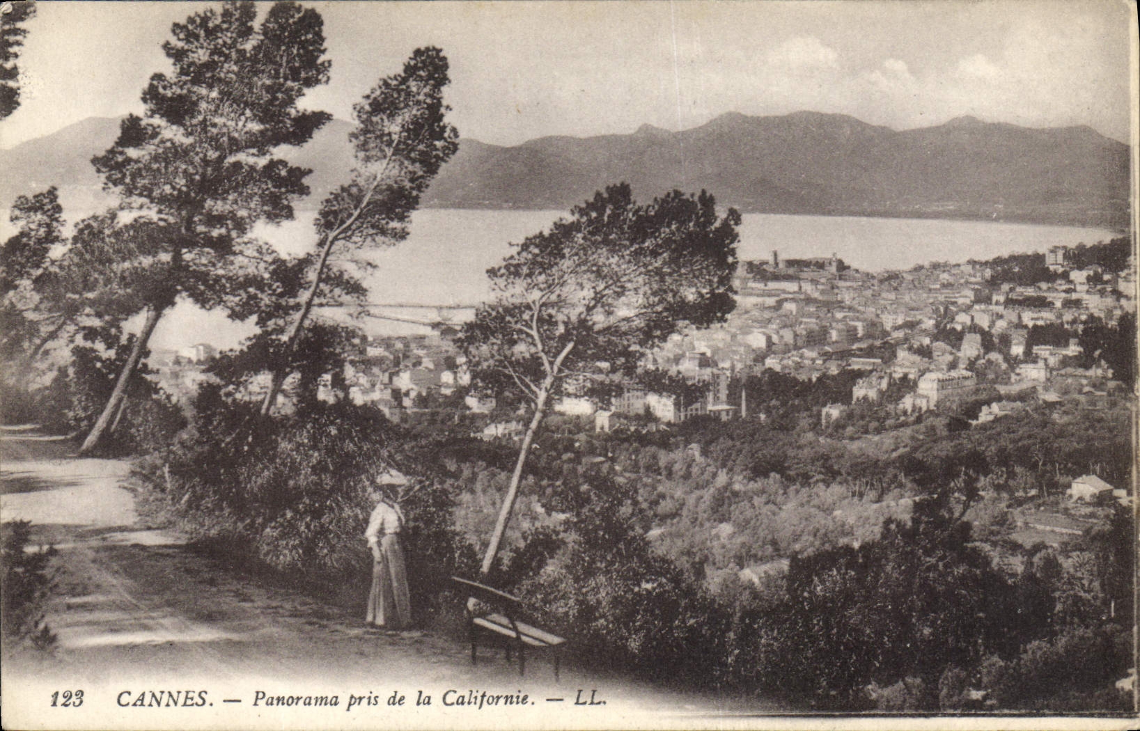 CANNES — Panorama pris de la Californie — LL. n°123