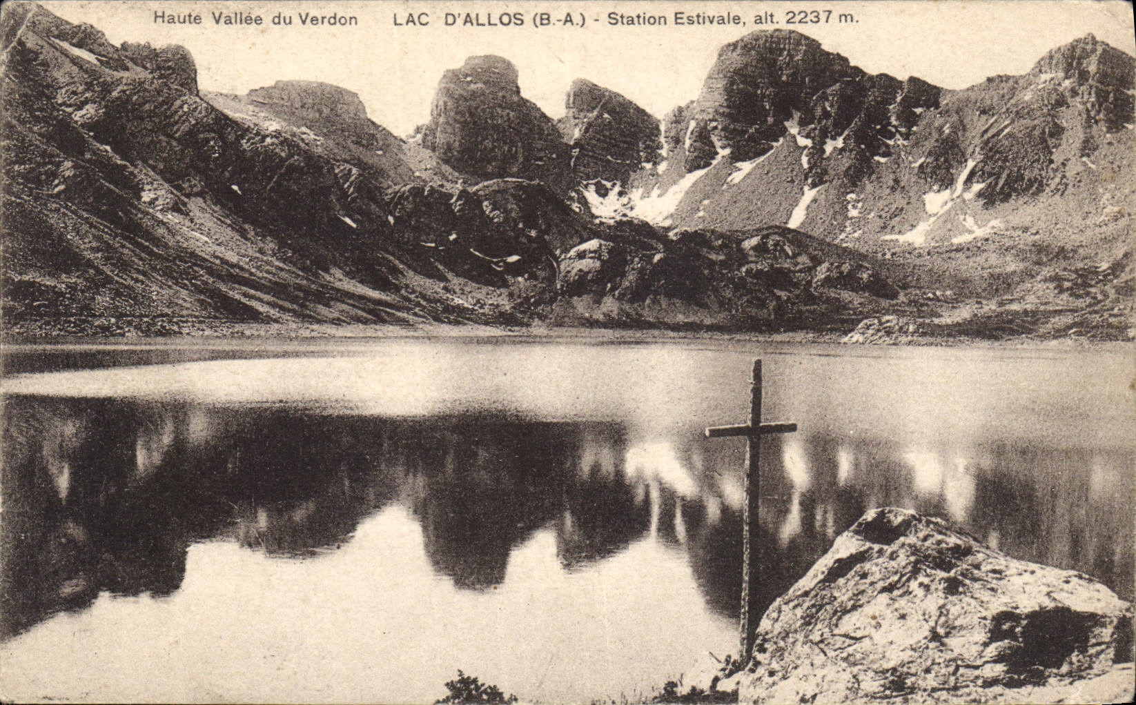 Lac d'Allos (B.A.) — Station Estivale, alt. 2237 m. — Haute Vallée du Verdon