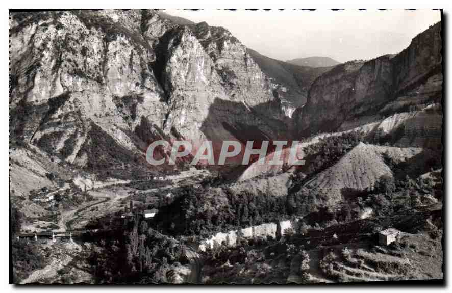 CPA Les Alpes Maritimes Moulin de Ribaud et sortie des Gorges inferleures du Cions 