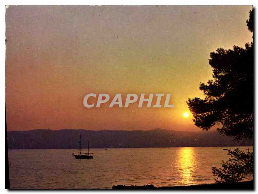 Coucher de Soleil sur la Méditerranée — Menton — éditeur TADIA, n° 5043