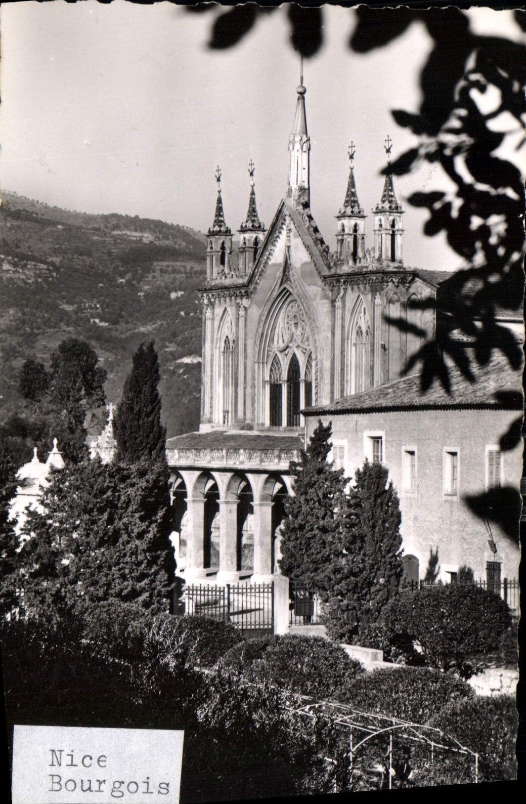 CPA Nice Vue sur le Monastere de Cimiez et l'Orangerie 