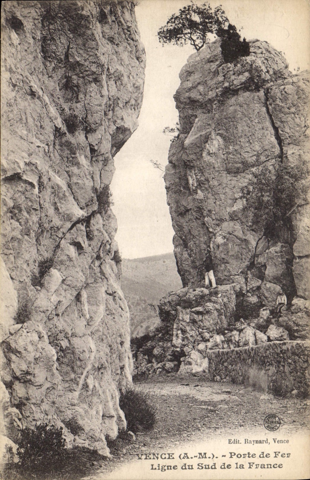 Porte de Fer — Vence (A.-M.) — Edit. Raynard, Vence