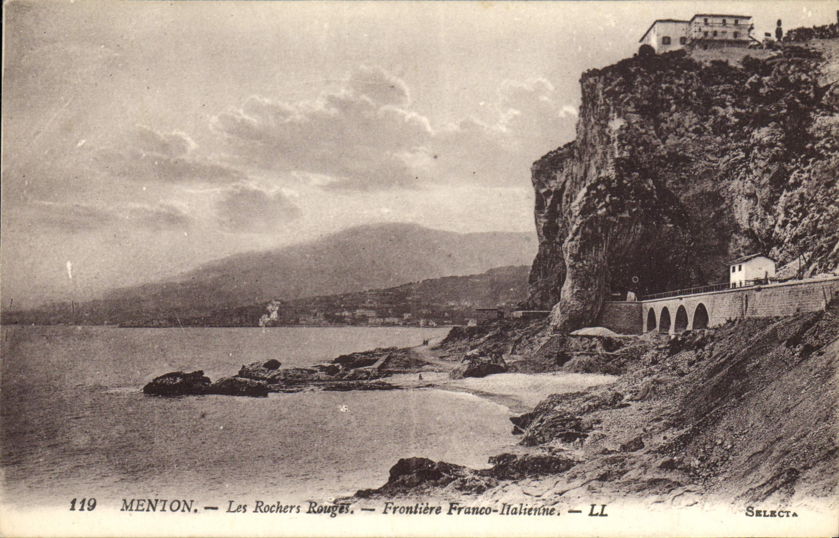 Menton — Les Rochers Rouges — Frontière Franco-Italienne — Selecta