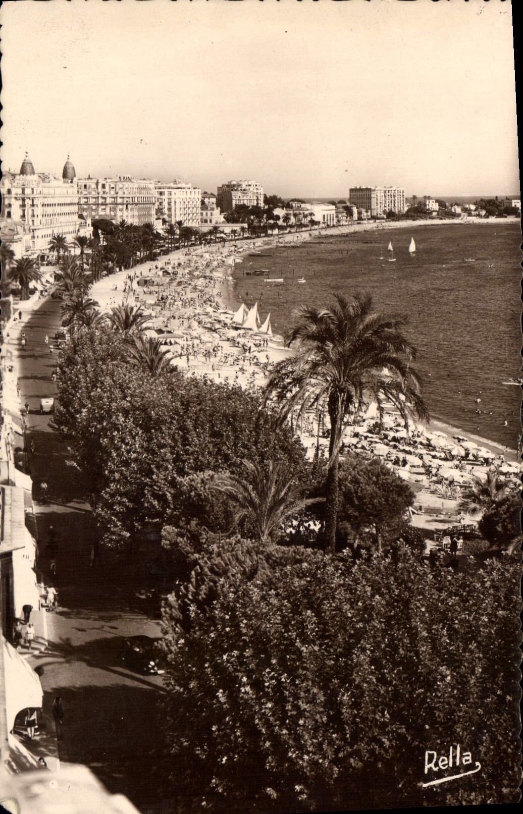 CPA La Cote d'Azur Cannes Le Boulevard de la Croisette 