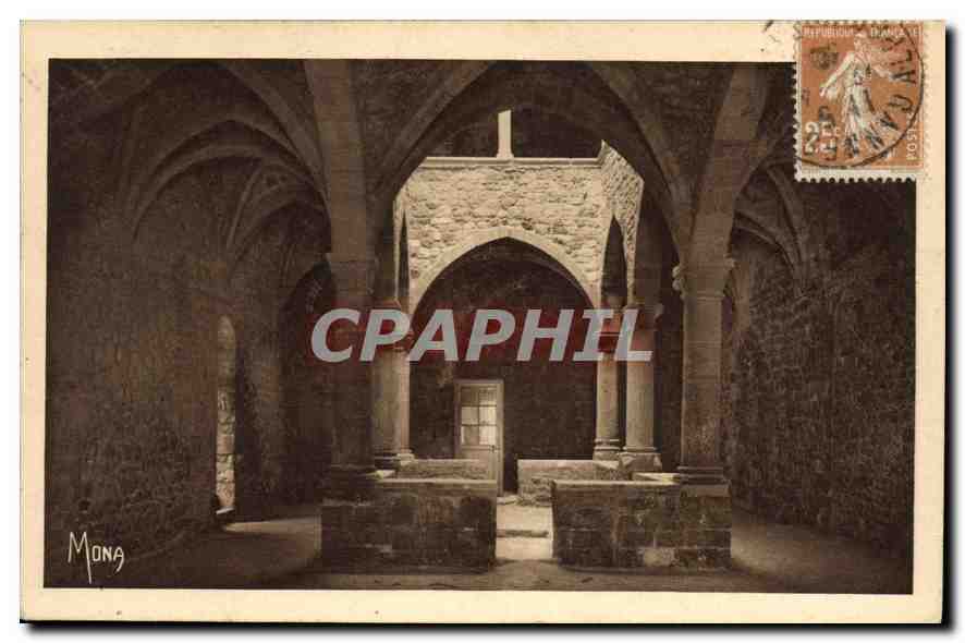 Ile Saint-Honorat — Galerie à arcades gothiques à l'intérieur du donjon — Éditions d'art MONA, n° SE 522