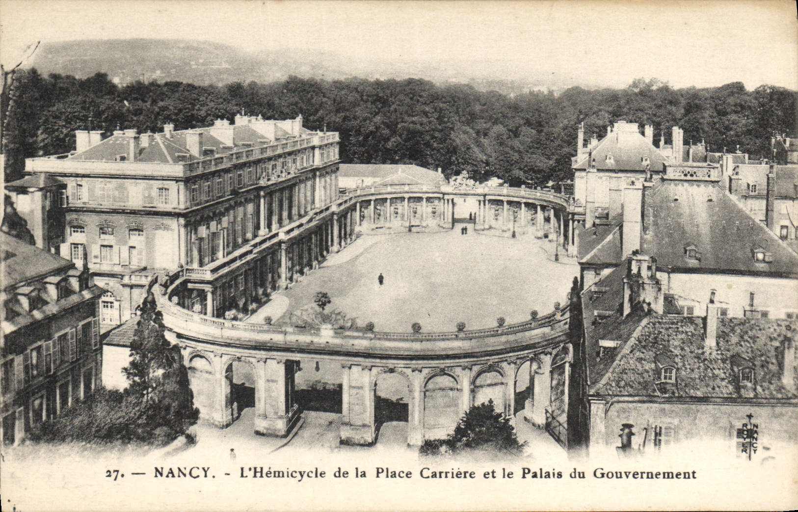 Nancy — L'Hémicycle de la Place Carrière und das Palais du Gouvernement — Verlag NANCY (n° 27)