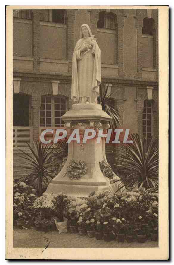Statue de Sainte Thérèse de l'Enfant-Jésus — Carmel de Lisieux — CPAPHIL