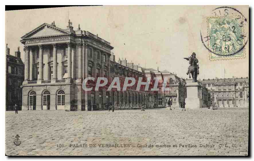 CPA Palais de Versailles Cour de marbre et Pavillon Dufour 
