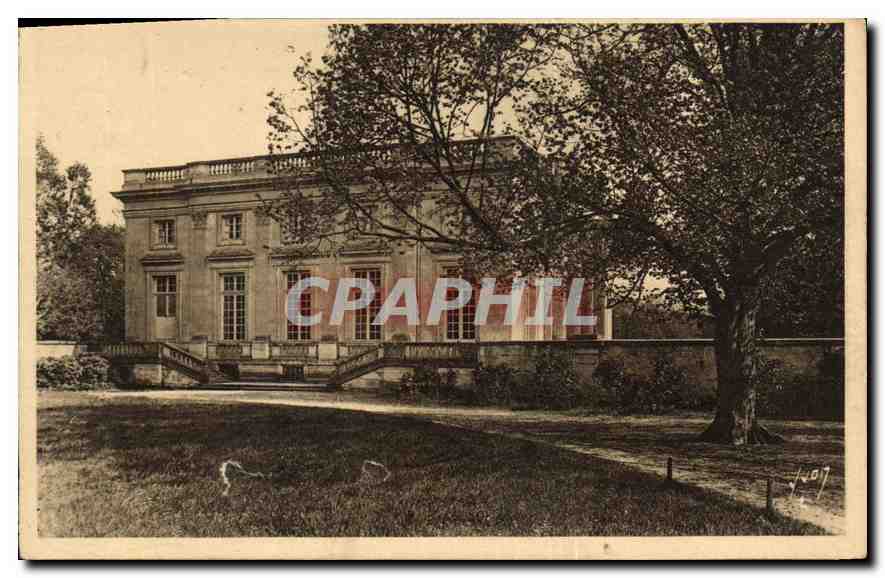 CPA Splendeurs et Charmes de Versailles Facade du Petit Trainon sur les Jardins 