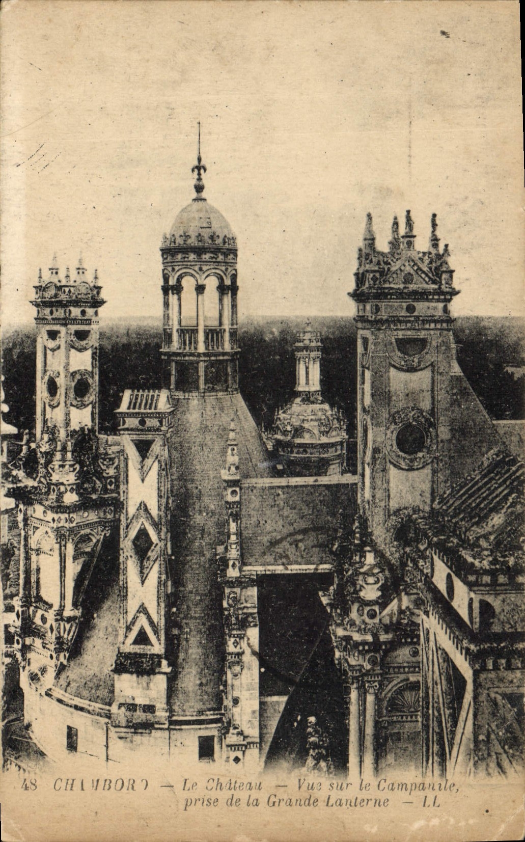 Chambord — Le Château — Vue sur le Campanile, prise de la Grande Lanterne — I.L.