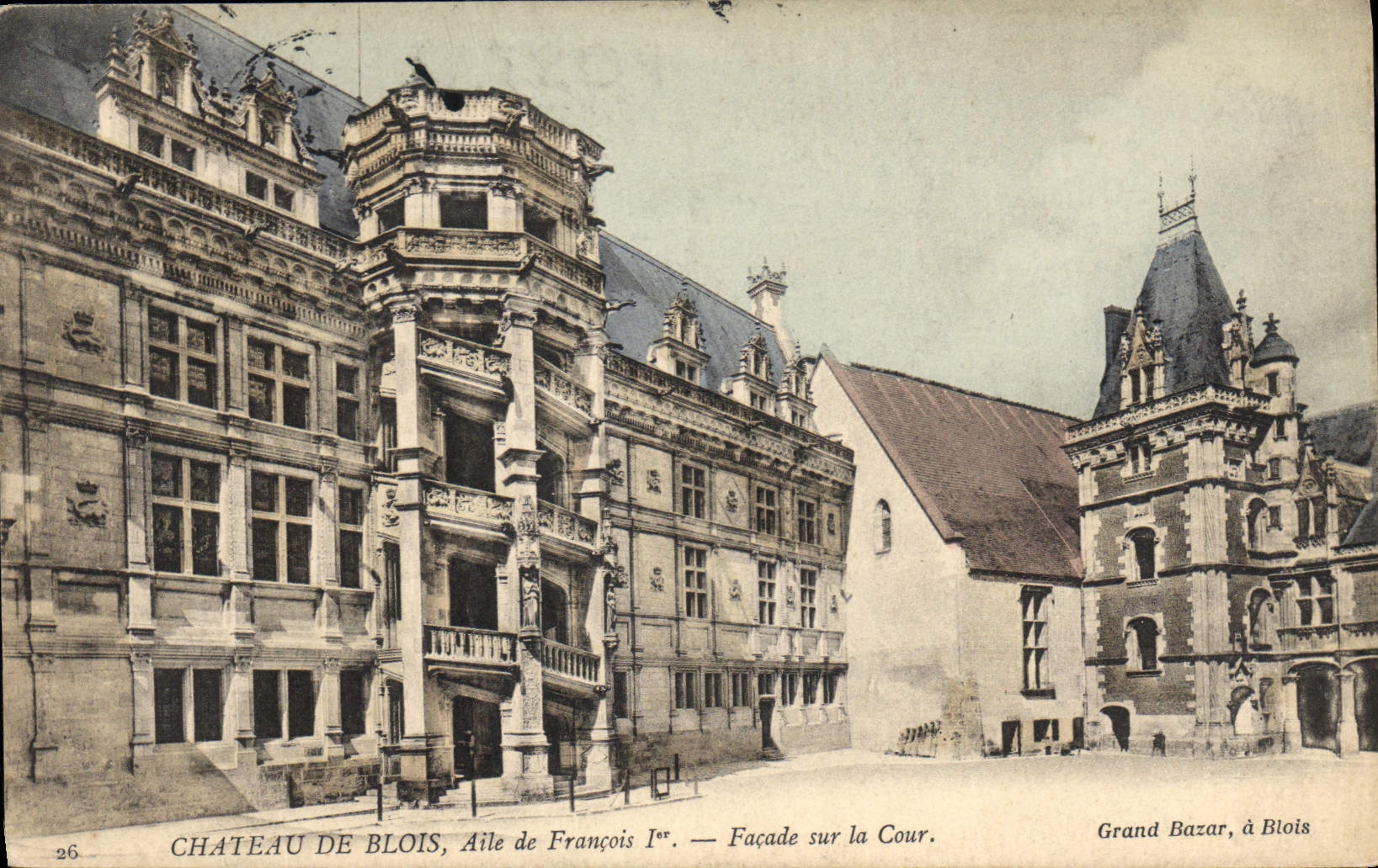 CPA Chateau de Blois Aile de Francois Ier Facade sur la Cour 