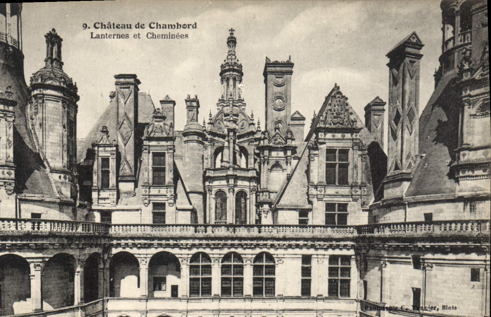 Château de Chambord — Lanternes et Cheminées — Phototypie C. Lempster, Blots - Recto