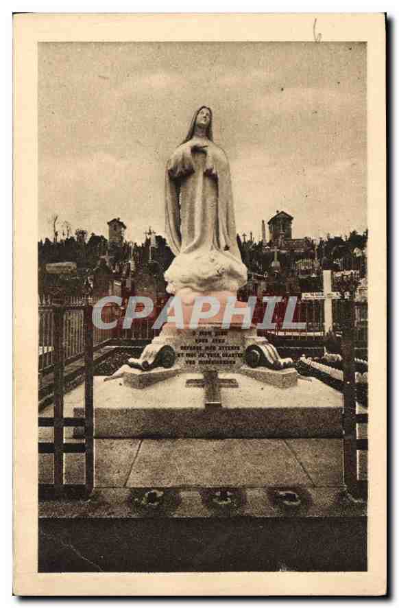 CPA Monument eleve au Cimetiere des Carmelites de Lisieux a l'emplacement de la derniere tombe de Sa