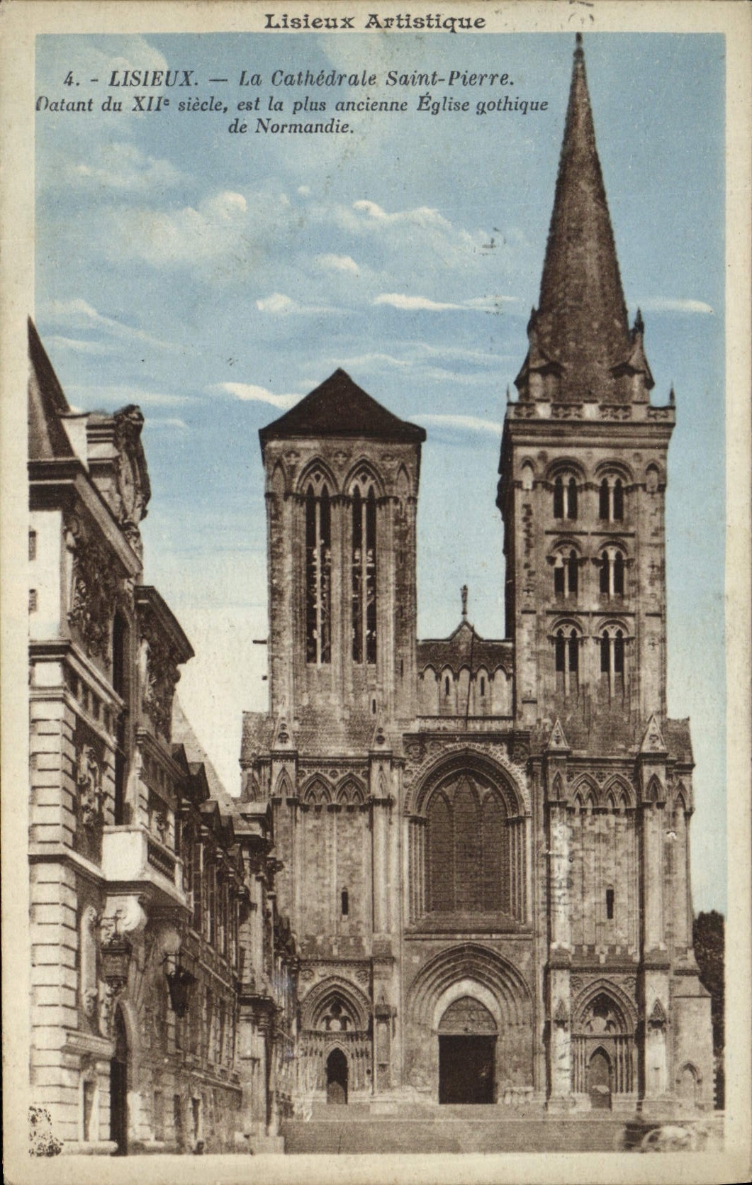 Lisieux Artistique — La Cathédrale Saint-Pierre, datant du XIIe siècle, est la plus ancienne église gothique de Normandie.