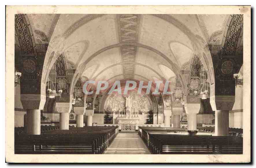 CPA La Basilique de Lisieux La Crypte vue generale 