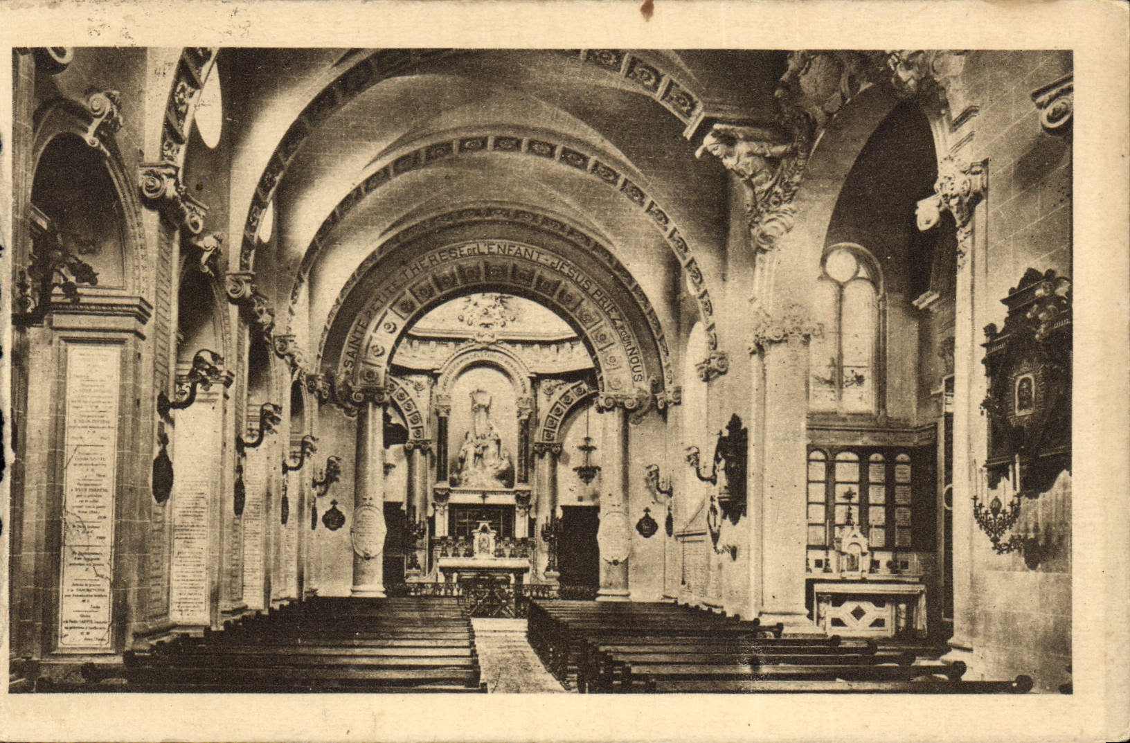 CPA La Chapelle des Carmelites de Lisieux 