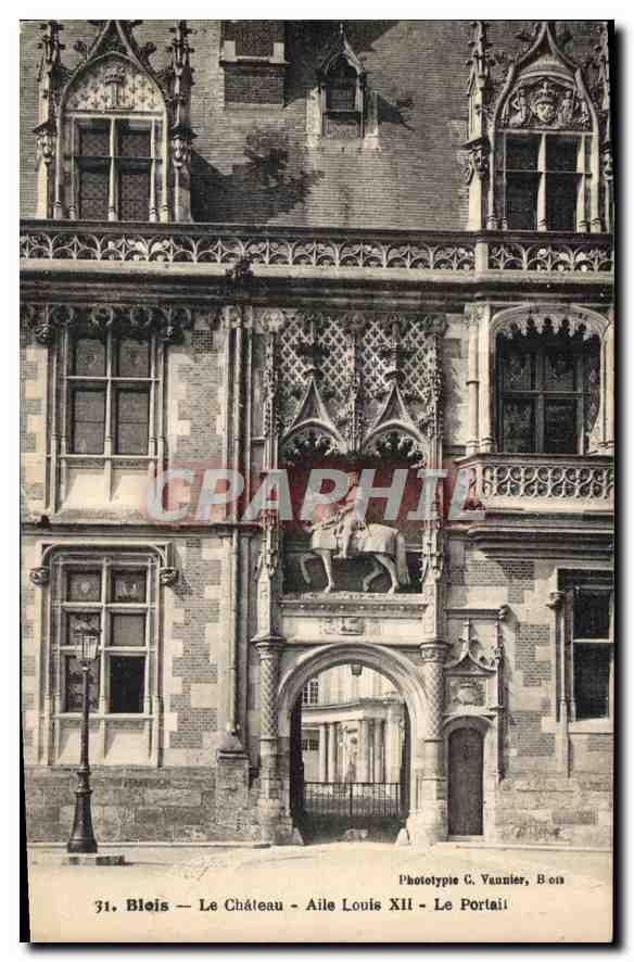 CPA Blois Le Chateau Aile Louis XII Le Portail 