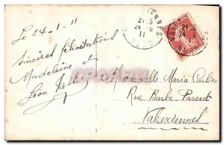 Jeune femme en fourrure tenant un bouquet — phototypie — H. R. 71 — Verso