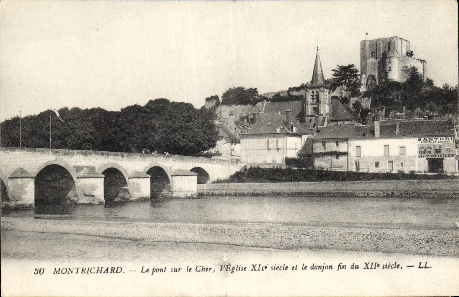CPA Montrichard Le Pont sur le Cher l'Eglise XII siecle et le donjon fin du XII siecle 