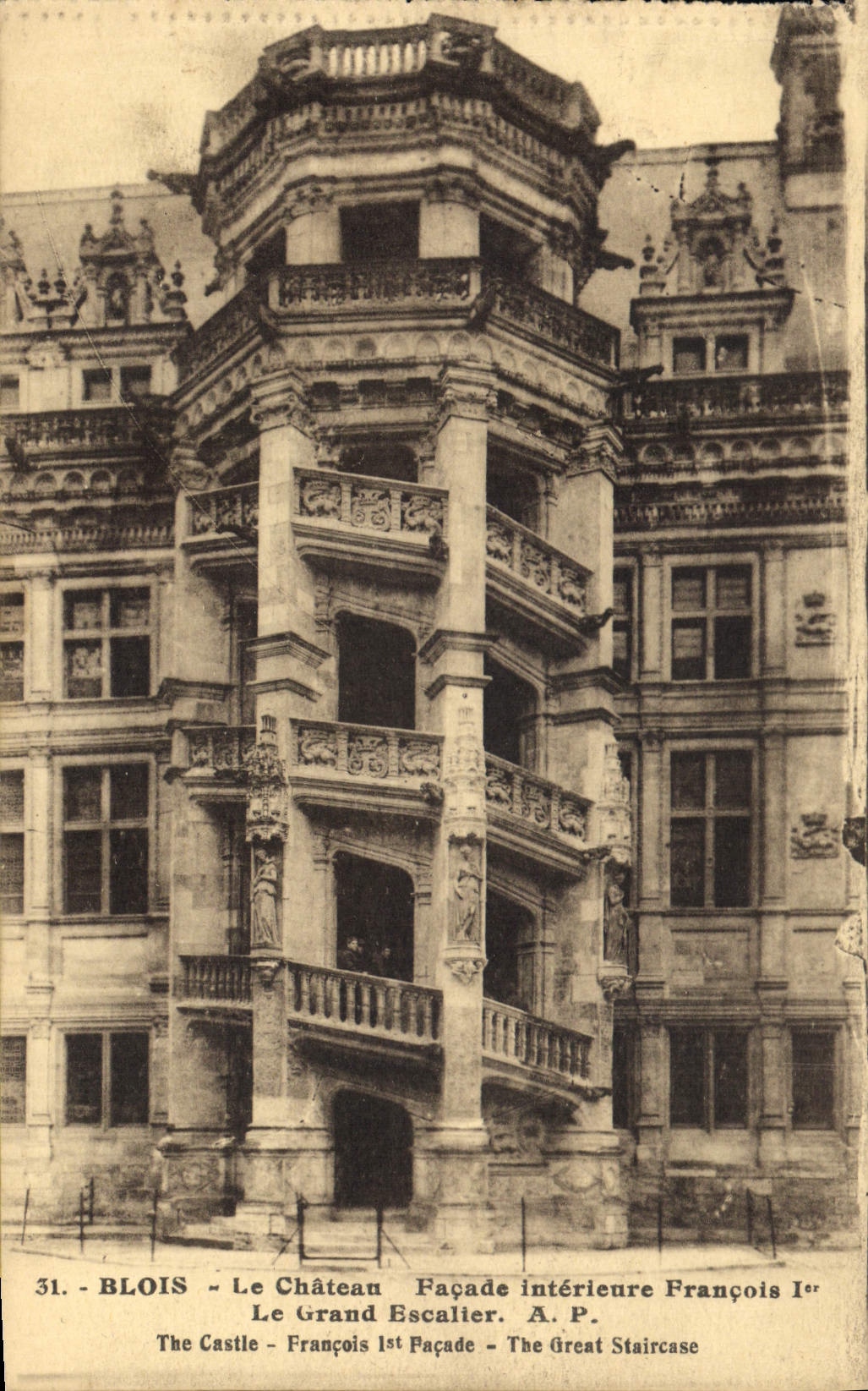 CPA Blois le Chateau Facade interieure Francois I Le Grand Escalier 