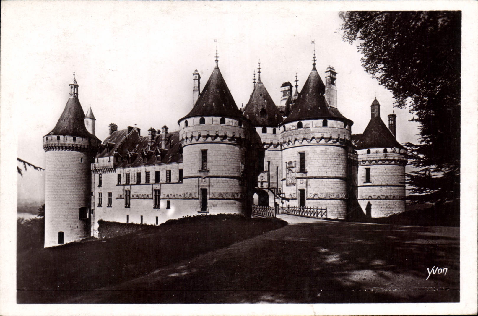 Château de Chaumont-sur-Loire — vue générale — Yivon