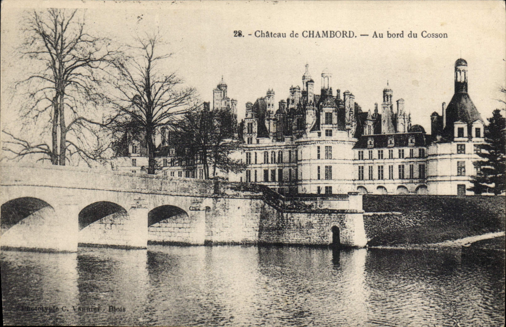 CPA Chateau de Chambord Au bord du Cosson 