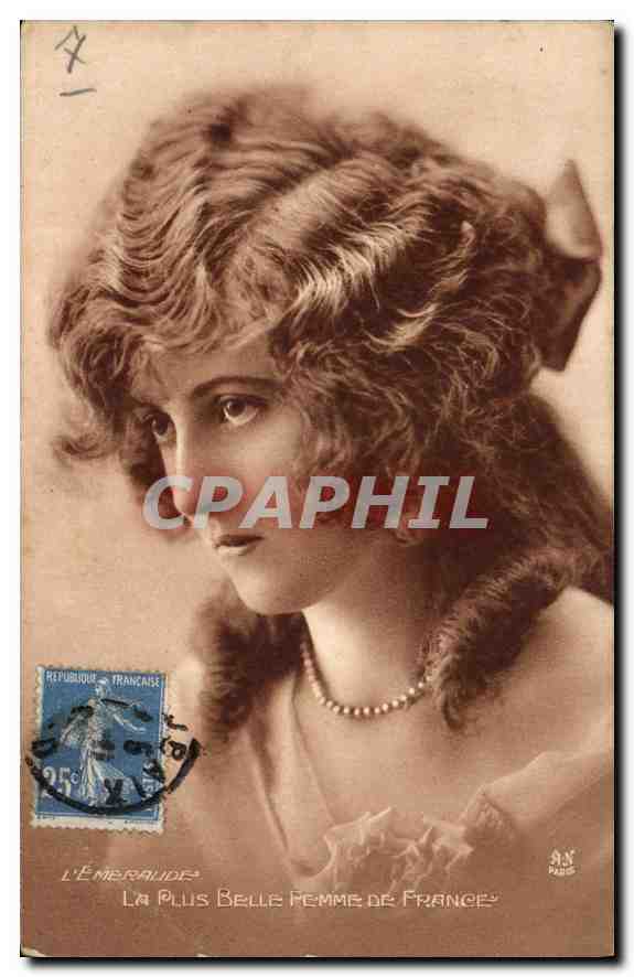 CPA La Plus belle Femme de France Femme Emeralide