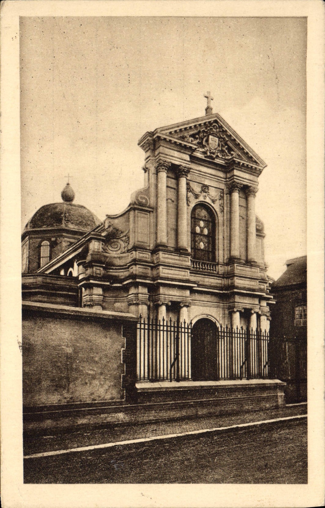 La Chapelle des Carmélites de Lisieux — éditeur non visible — n° de série non visible