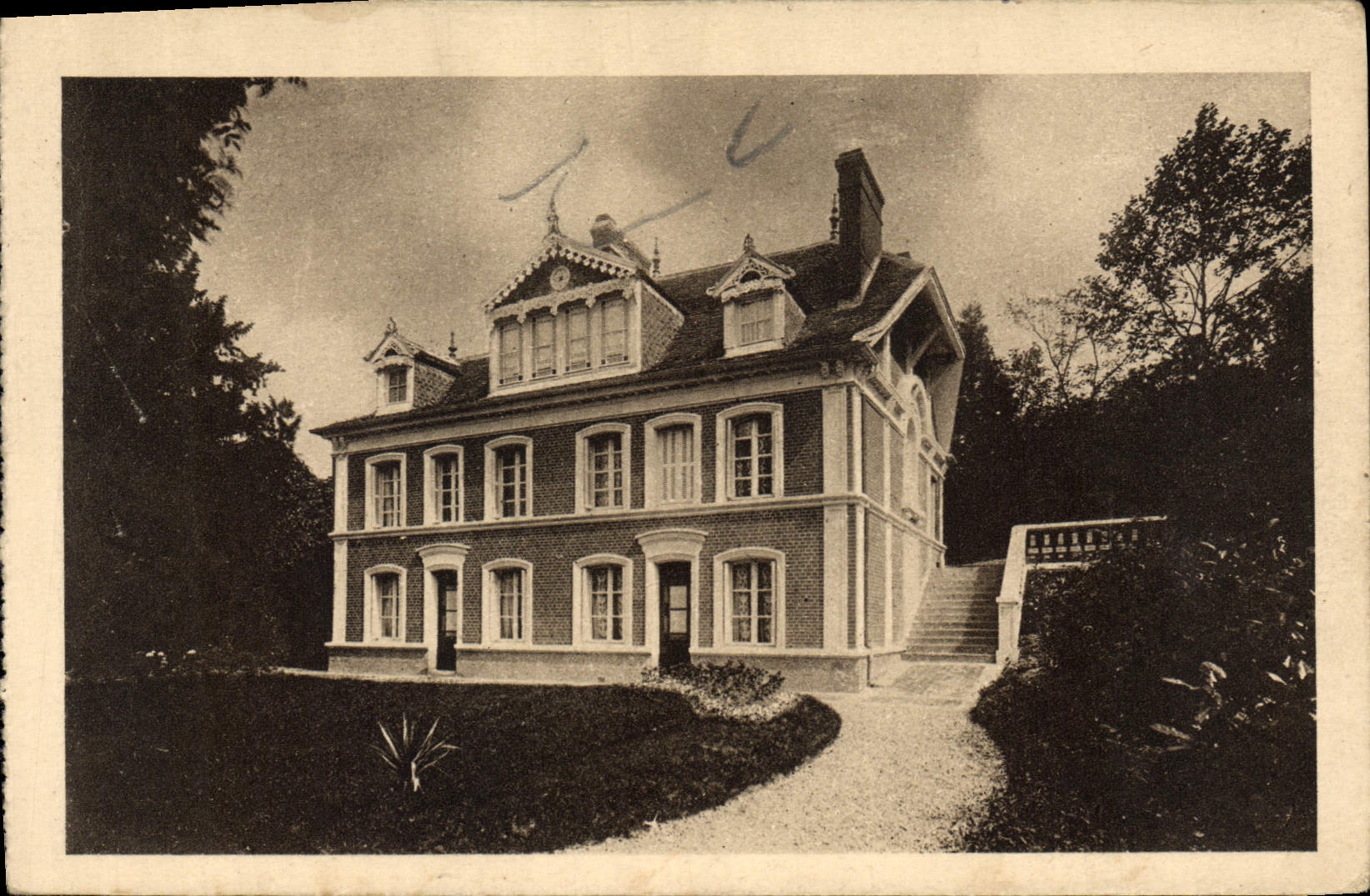 Les "Buissonnets" — Façade et terrasse — éditeur non identifié - Recto