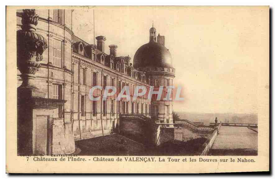 CPA Chateaux de l'Indre Chateau de Valencay La Tour et les Douves sur le Nahon 