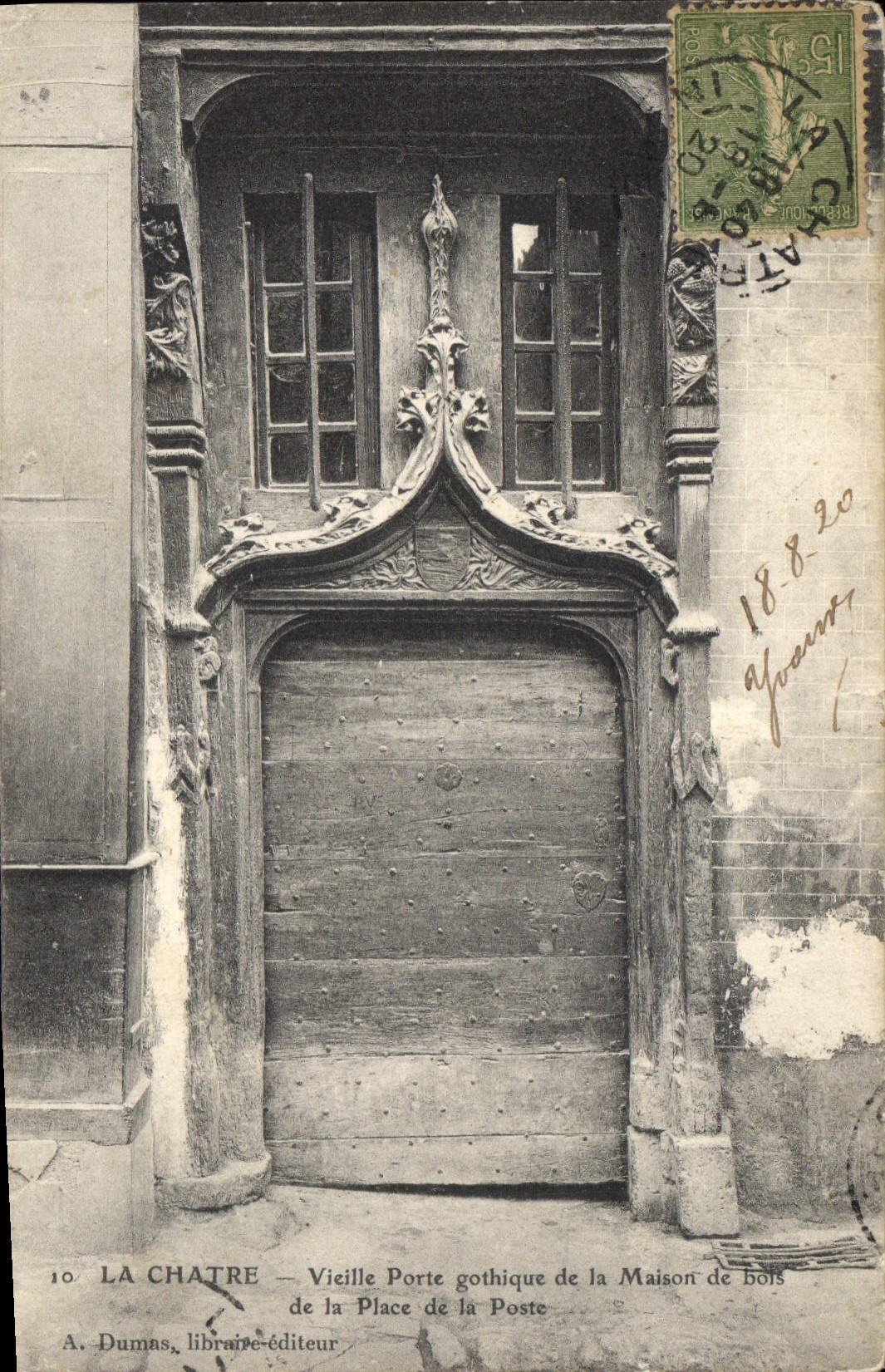CPA La Chatre Vieille Porte gothique de la Maison de bois de la Place de la Poste 