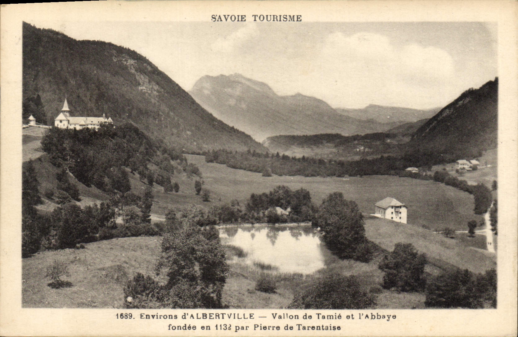 CPA Environs d'Albertville Vallon de Tamie et l'Abbaye fondee en 1132 par Pierre de Tarentaise 