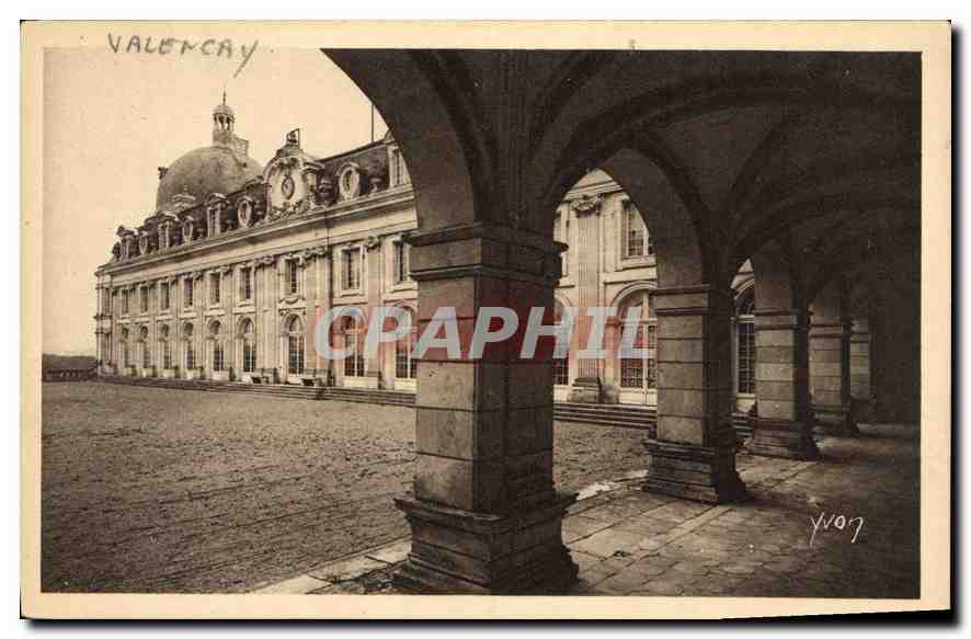 Château de Valençay — Cour d'Honneur — Les Arcades — Édition d'Art YVON