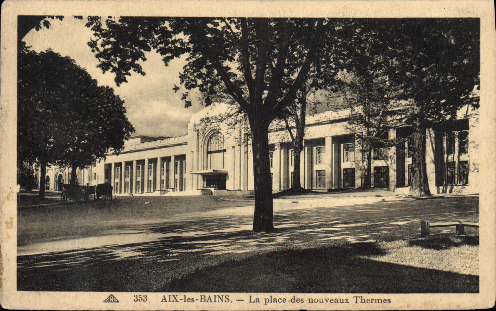 CPA Aix les Bains La place des nouveaux Thermes 