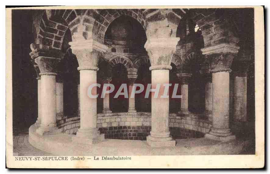 CPA Neuvy St Sepulcre Indre Le Deambulatoire 