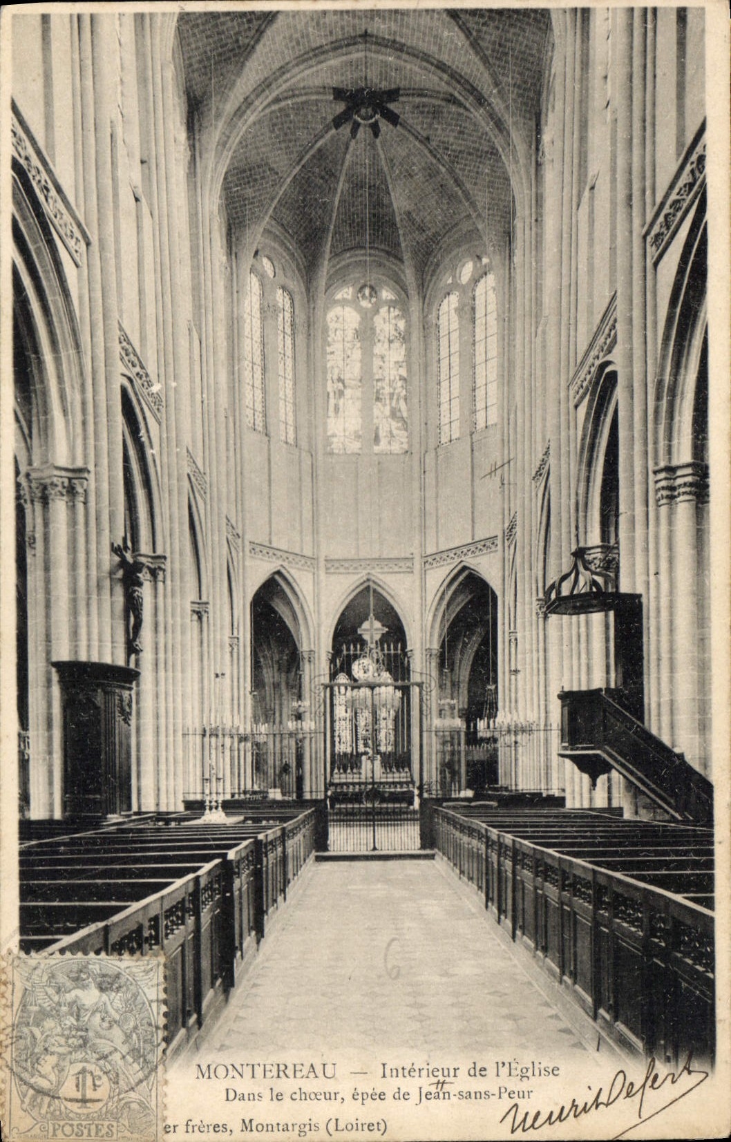 CPA Montereau Interieur de l'Eglise 
