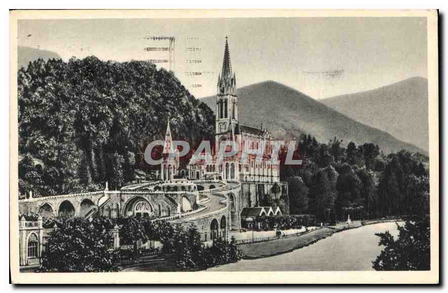 CPA Lourdes La Basilique et les Piscines 