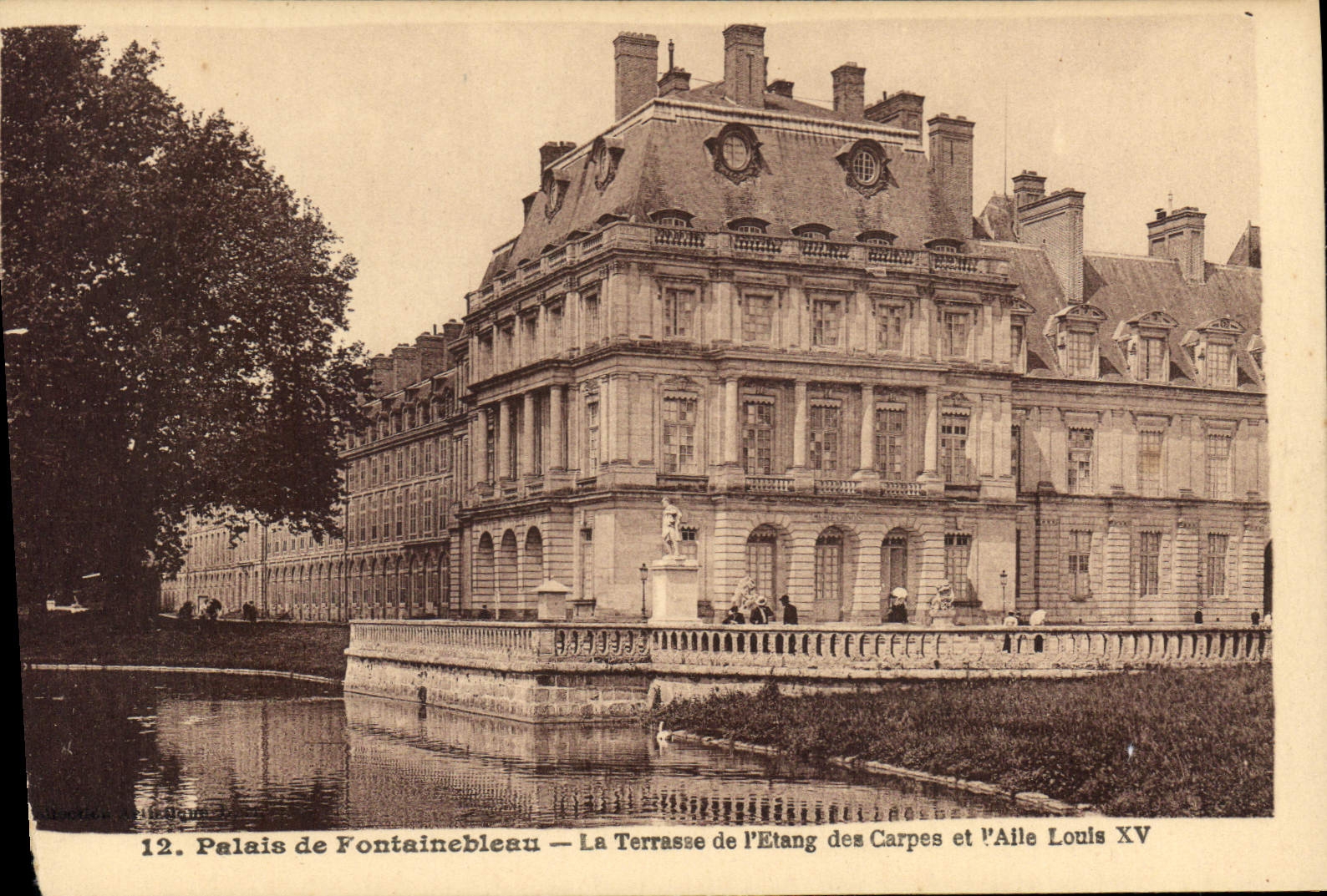 Palais de Fontainebleau — La Terrasse de l'Étang des Carpes et l'Allée Louis XV — Éditeur Lanchand, n°12