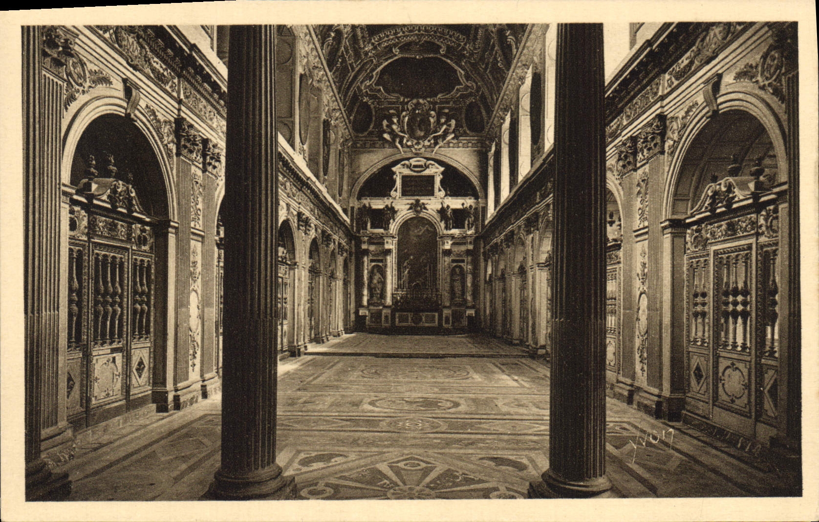 Schloss Fontainebleau — Die Kapelle — Edition d'Art YVON