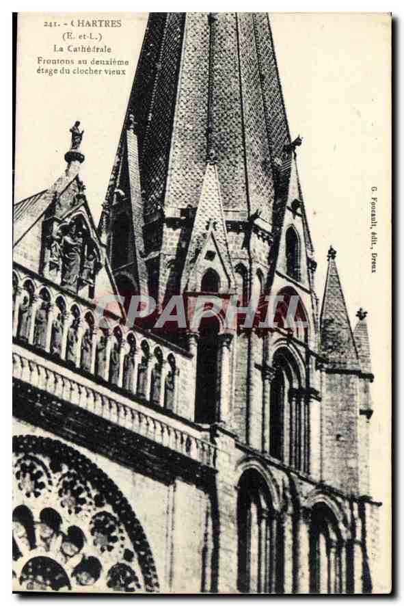 CPA Chartres La Cathedrale Frontons au deuxieme etage du clocher vieux 