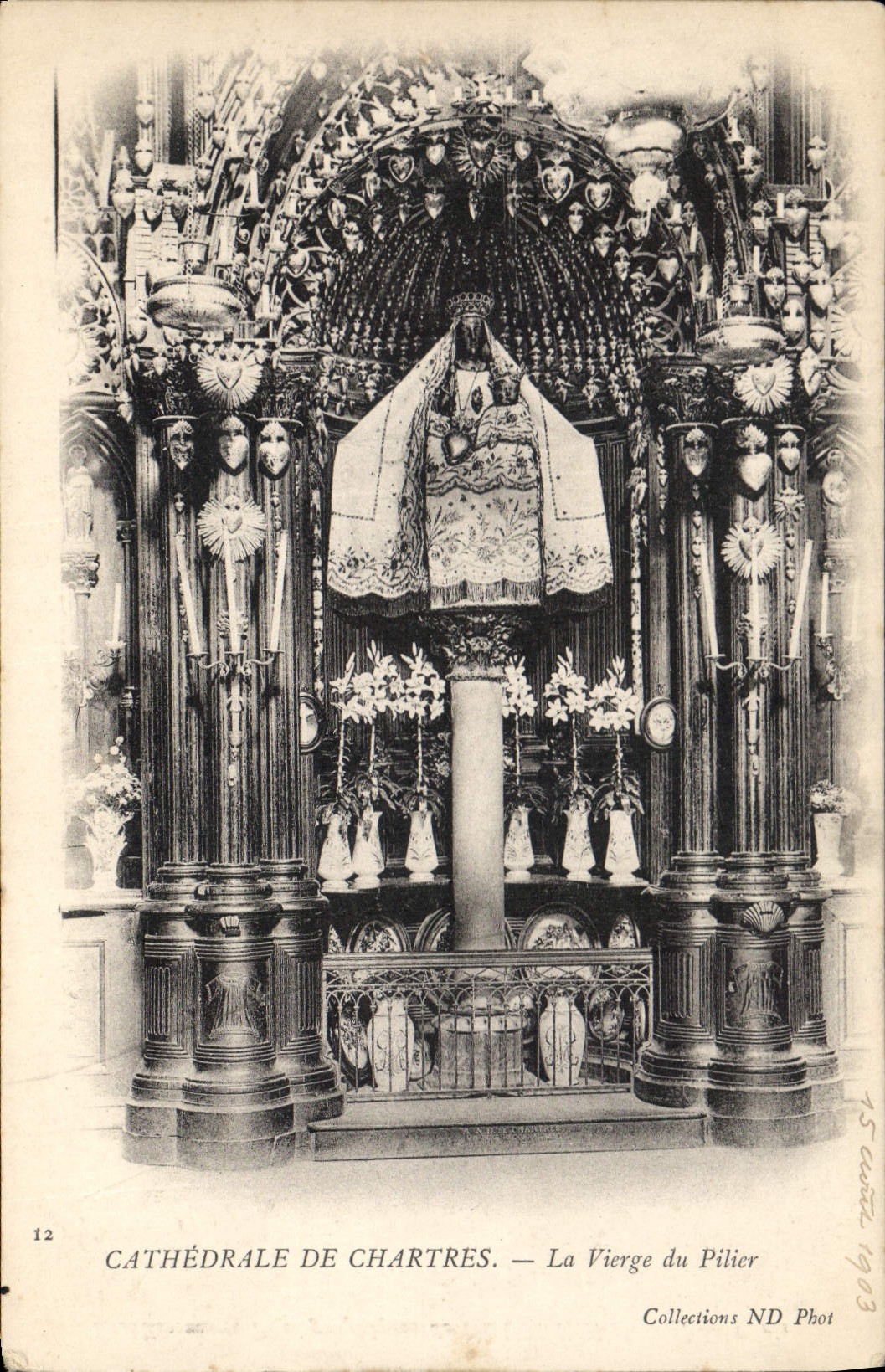 Cathédrale de Chartres — La Vierge du Pilier — Collections ND Phot