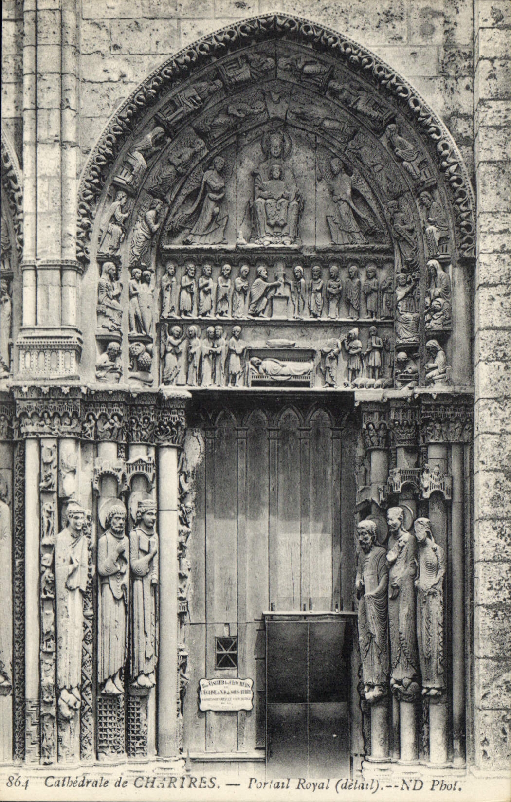 CPA Cathedrale de Chartres Portail Royal detail 