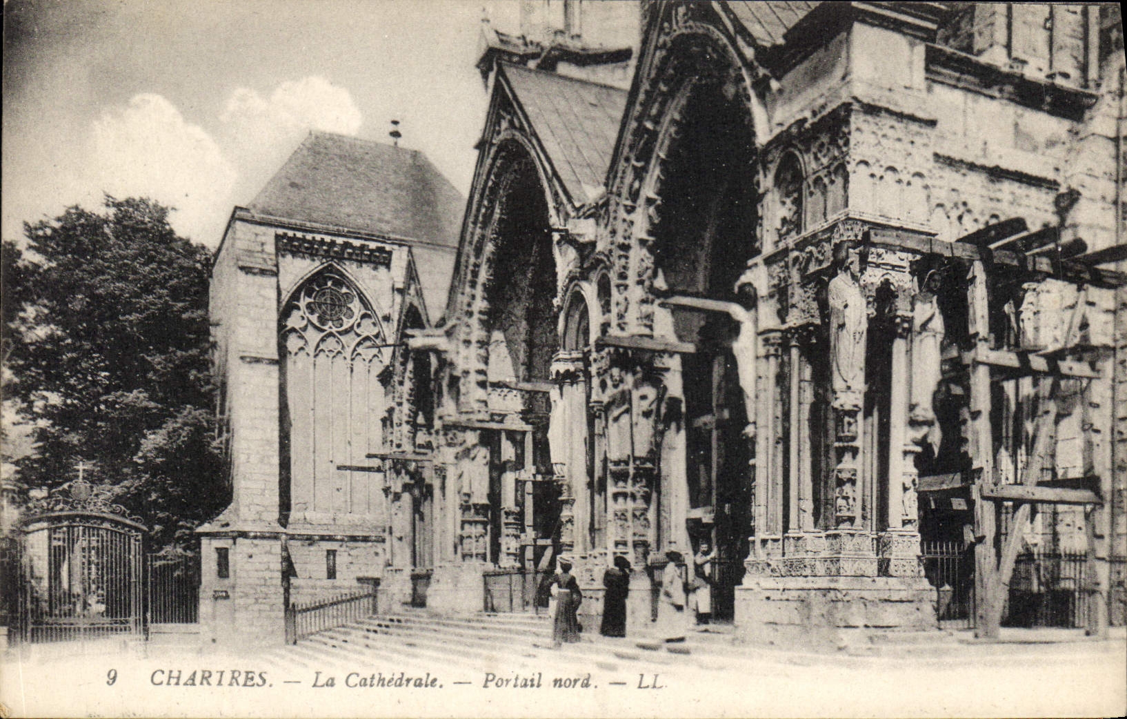 CPA Chartres la Cathedrale Portail nord 