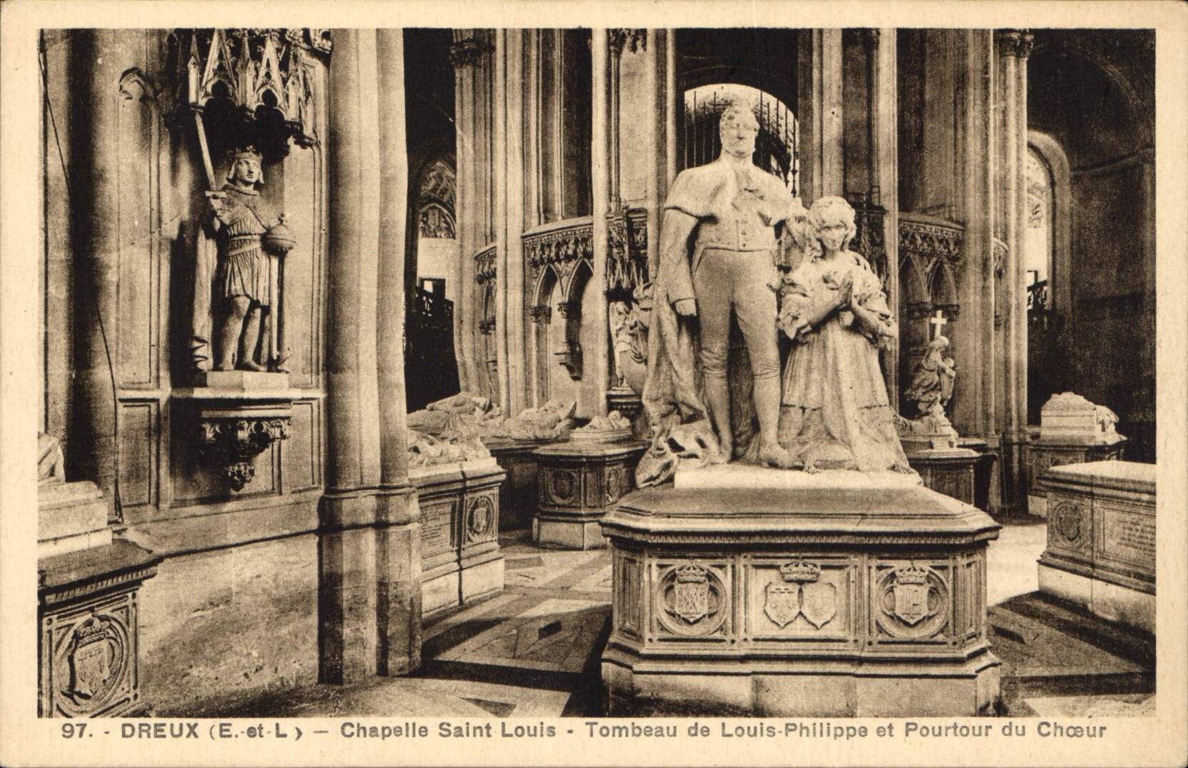 Dreux (E.-et-L.) — Chapelle Saint Louis — Tombeau de Louis-Philippe et Pourtour du Chœur