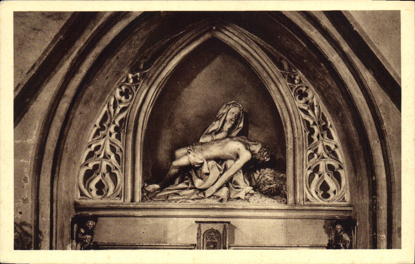 CPA Vues de L'Ain Ambronay Interieur de l'Eglise 