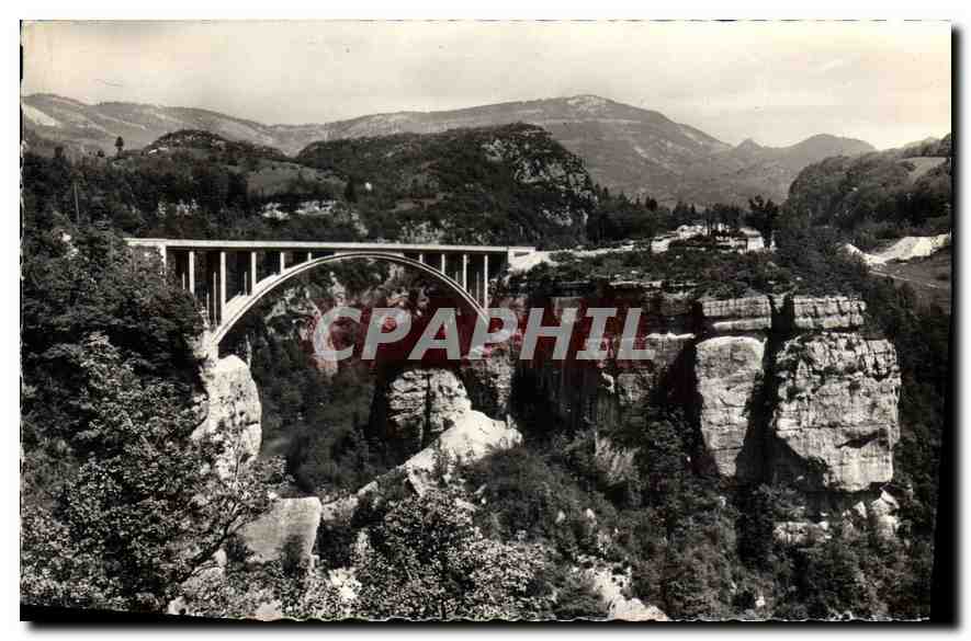 Le Pont du Moulin des Pierres — entre les villages de Montanges, Confort, Chamfromier et Chatillon de Michaille — éditeur L. Michaux, Bellegrande (Ain)