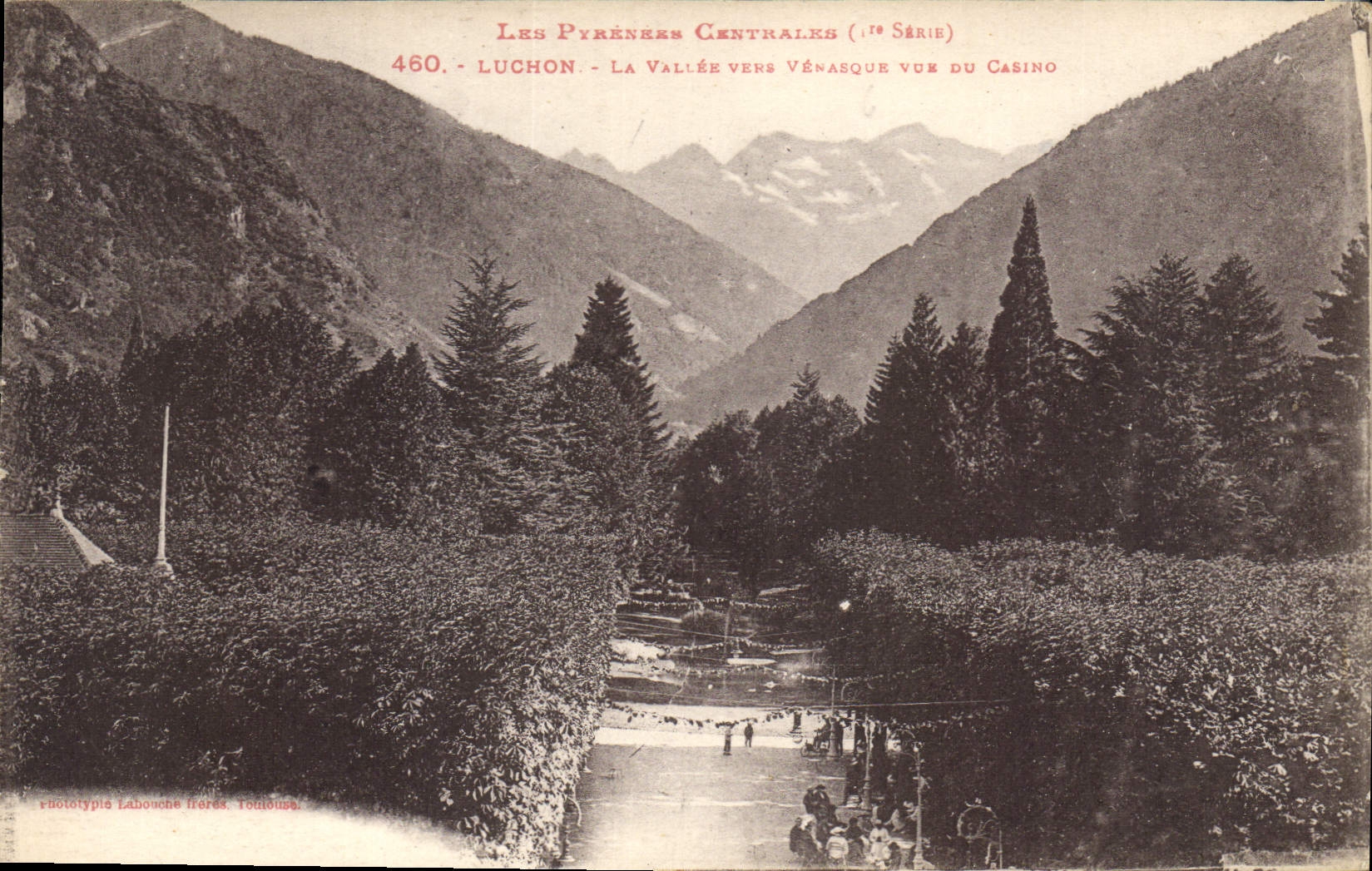 CPA Les Pyrenees Centrales Luchon La Vallee vers Venasque vus du Casino 