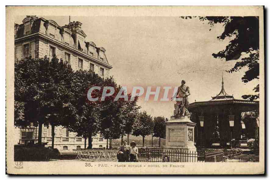 Pau - Place Royale - Hôtel de France